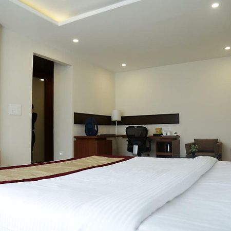 Prism A Boutique Hotel Jorhāt Zewnętrze zdjęcie