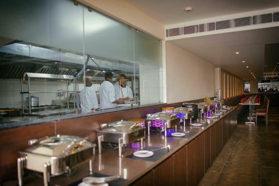 Prism A Boutique Hotel Jorhāt Zewnętrze zdjęcie